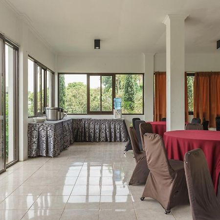 Reddoorz Plus At Hotel Negeri Baru Lodaya Puncak Богор Екстериор снимка